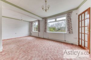 Lounge- click for photo gallery